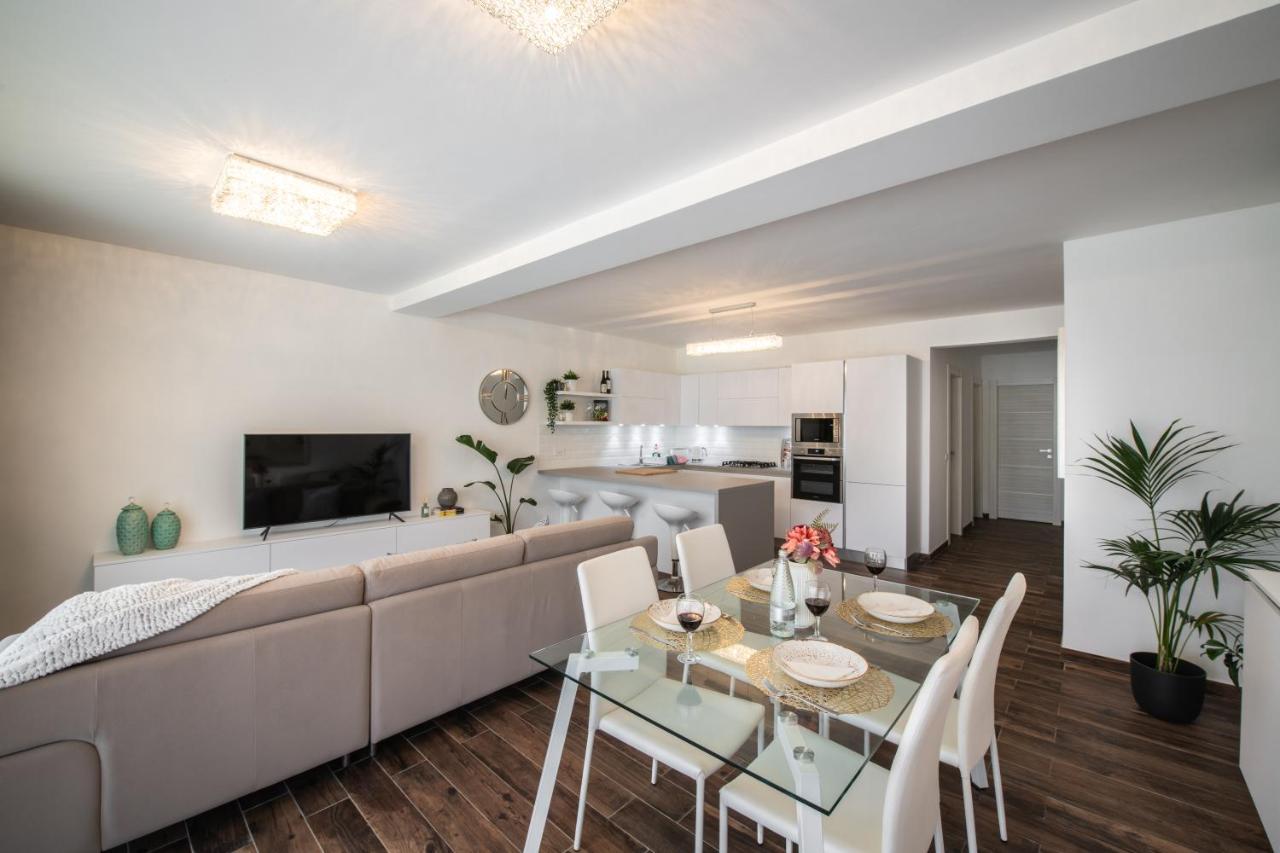 Electra Residence - Luxury Central Beachview Apartment มาร์ซาลฟอร์น ภายนอก รูปภาพ