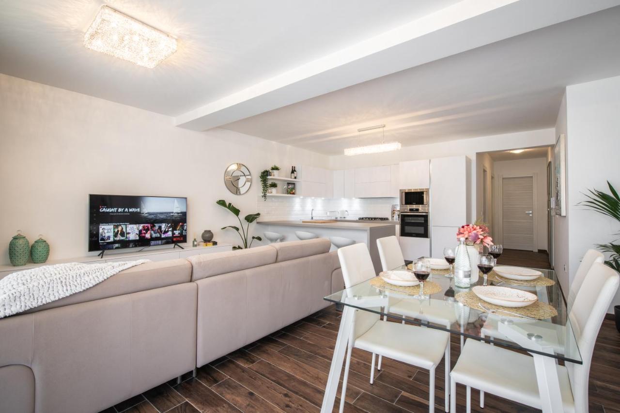 Electra Residence - Luxury Central Beachview Apartment มาร์ซาลฟอร์น ภายนอก รูปภาพ