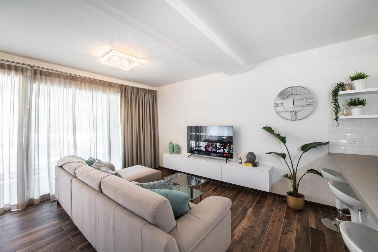 Electra Residence - Luxury Central Beachview Apartment มาร์ซาลฟอร์น ภายนอก รูปภาพ